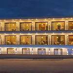 Luminous Luxury Living 4*