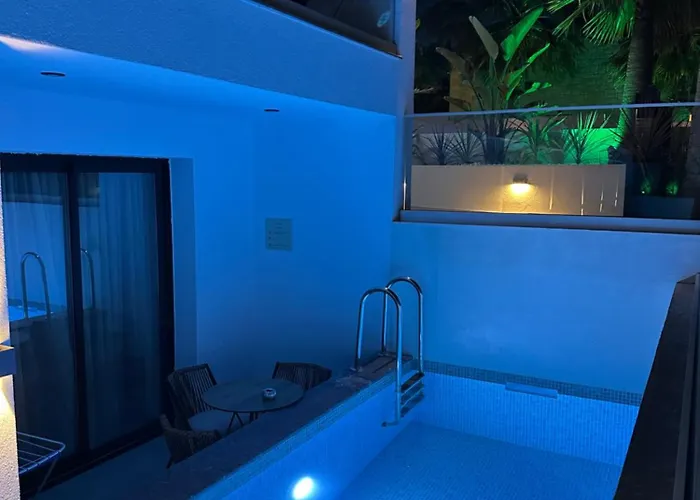 Lägenhetshotell Luminous Luxury Living 4*