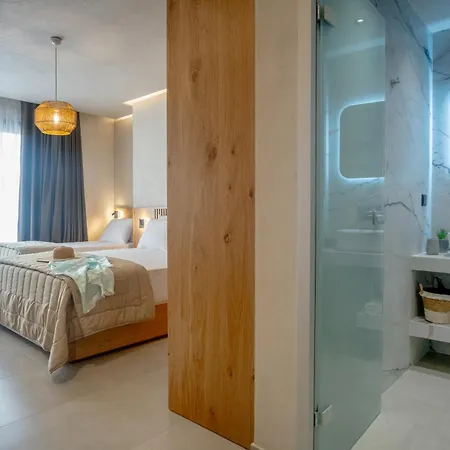 Luminous Luxury Living 4*