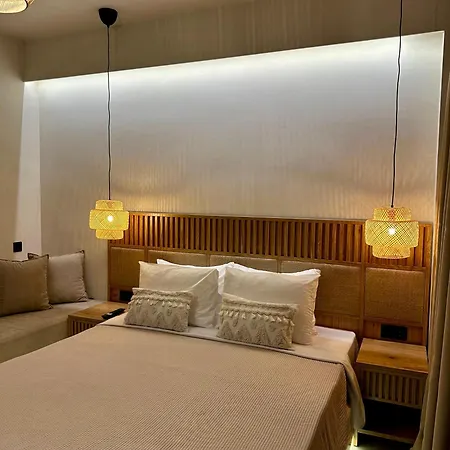 Luminous Luxury Living 4*