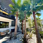 Luminous Luxury Living Apartmanhotel 4*