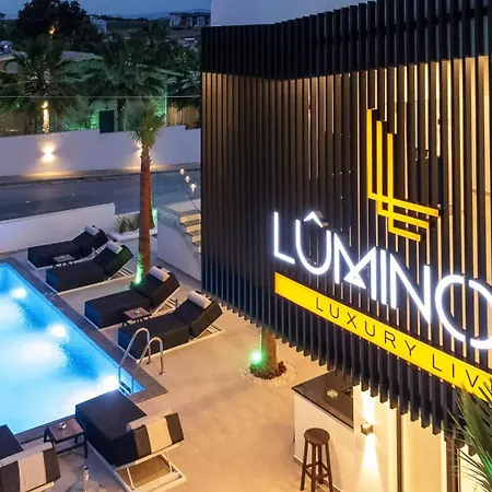 Luminous Luxury Living 4*