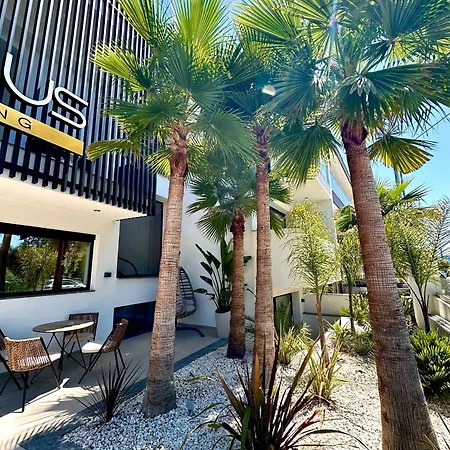Luminous Luxury Living Aparthotel 4*