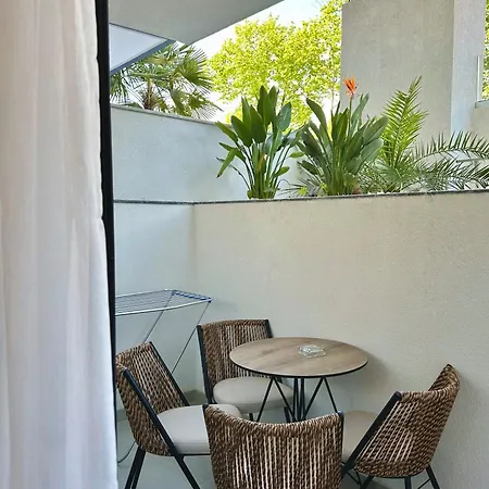 アパートホテル Luminous Luxury Living Kallithea (Chalkidiki)