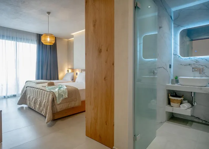 Luminous Luxury Living 4*